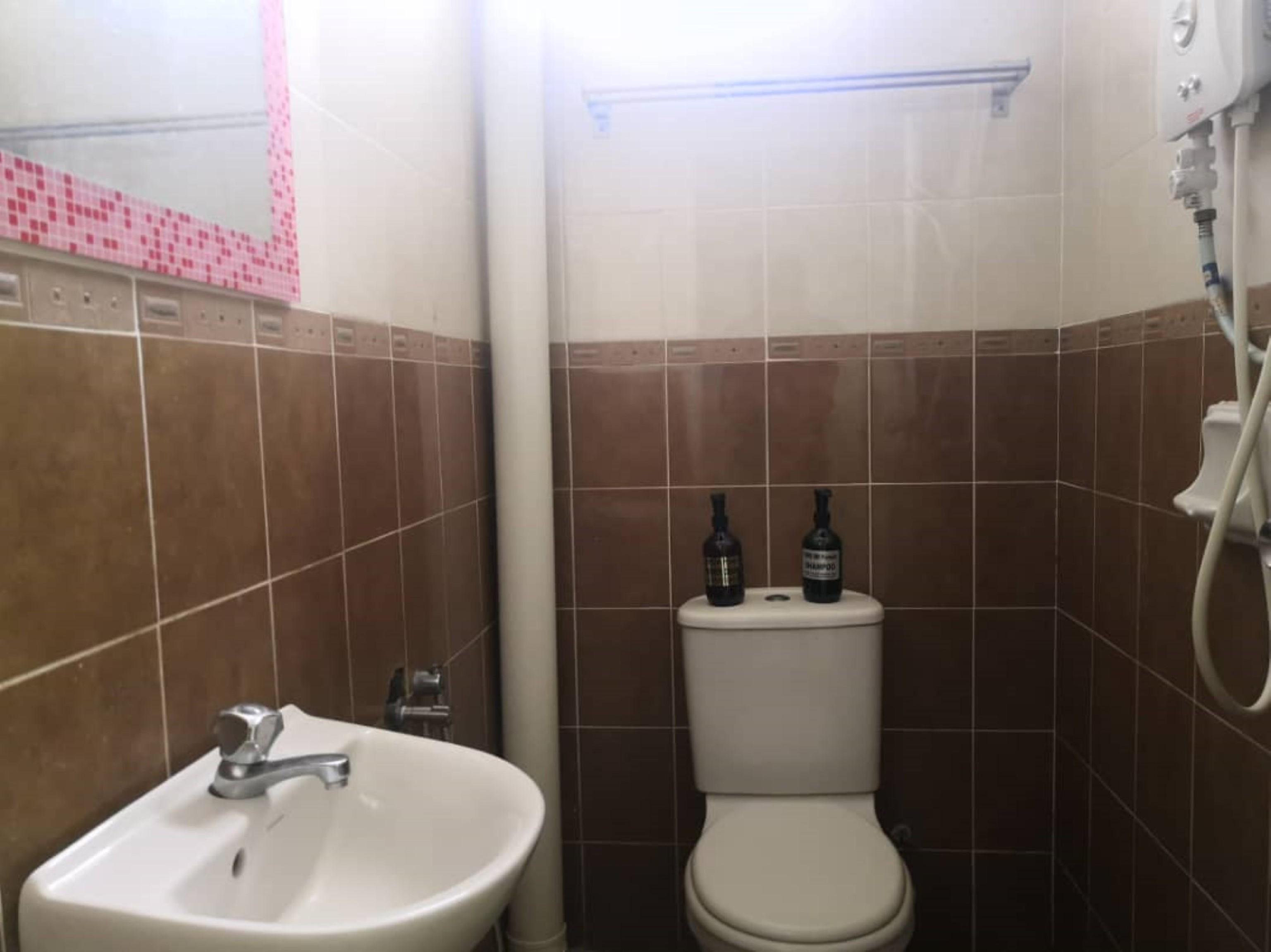 Oyo 90132 Come Inn Premium Kuala Terengganu Zewnętrze zdjęcie